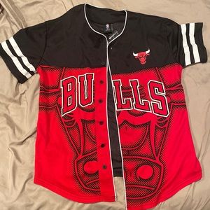 Chicago bulls button down shirt size medium